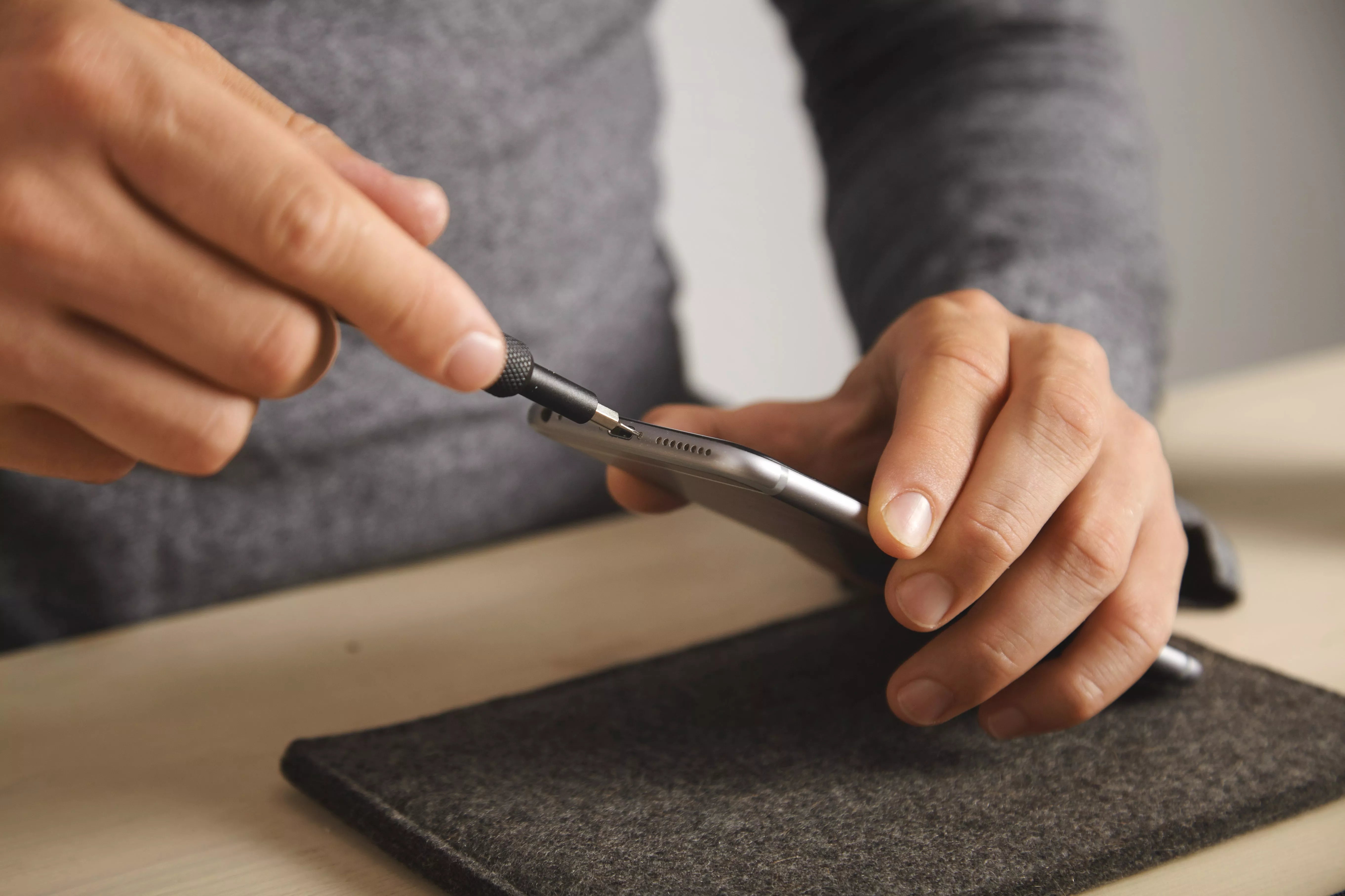 Professionelle Displayreparatur für iPhone 7 - Glasschaden - Bontalin refurb